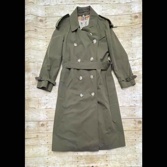 Burberry tench coat
